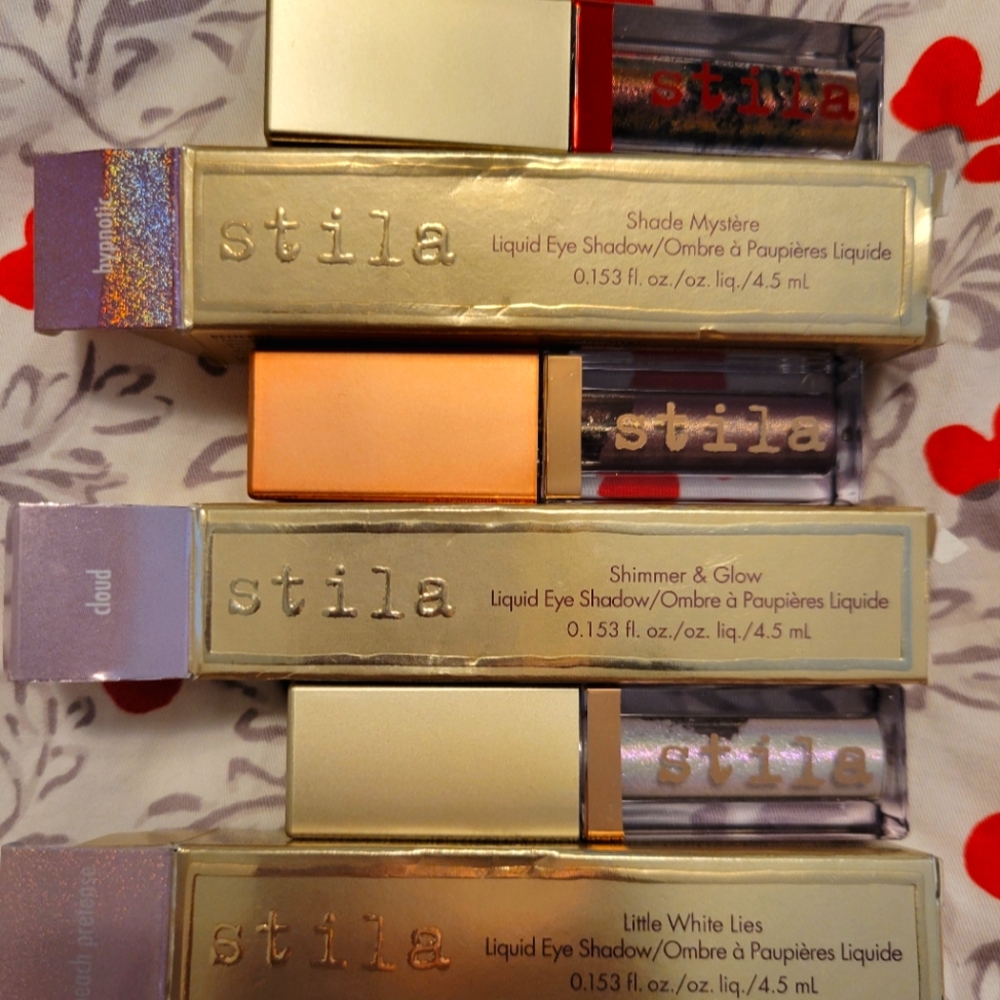 Bundle/ liquid eyeshadow